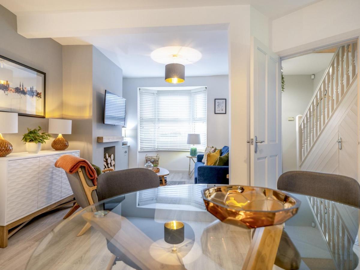 Pass The Keys 58 Lw Ave Stunning 2Br Terrace Top Location Lots Nearby بلفاست المظهر الخارجي الصورة