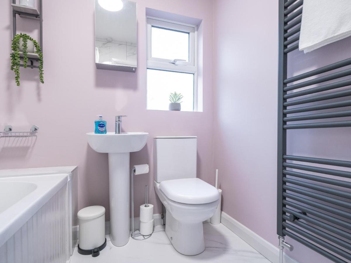 Pass The Keys 58 Lw Ave Stunning 2Br Terrace Top Location Lots Nearby بلفاست المظهر الخارجي الصورة