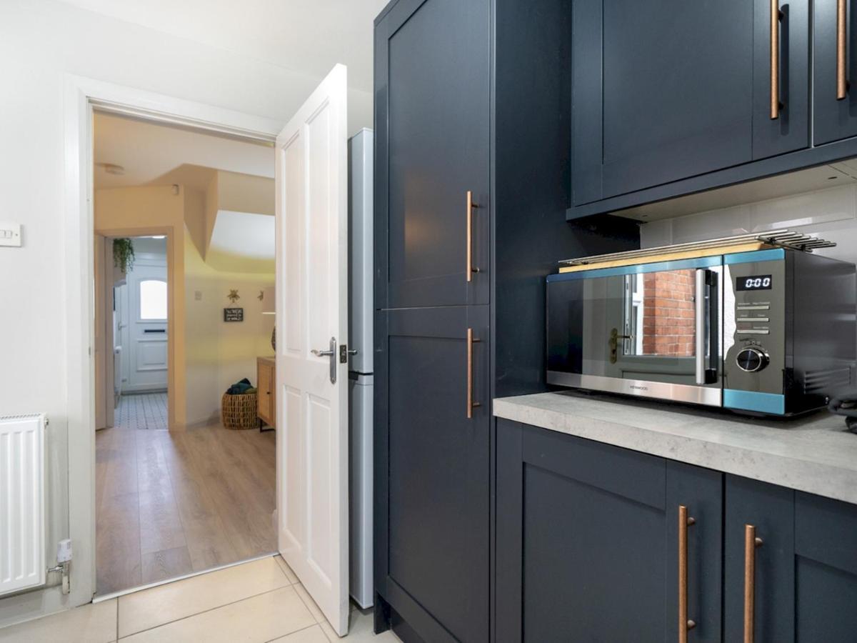 Pass The Keys 58 Lw Ave Stunning 2Br Terrace Top Location Lots Nearby بلفاست المظهر الخارجي الصورة