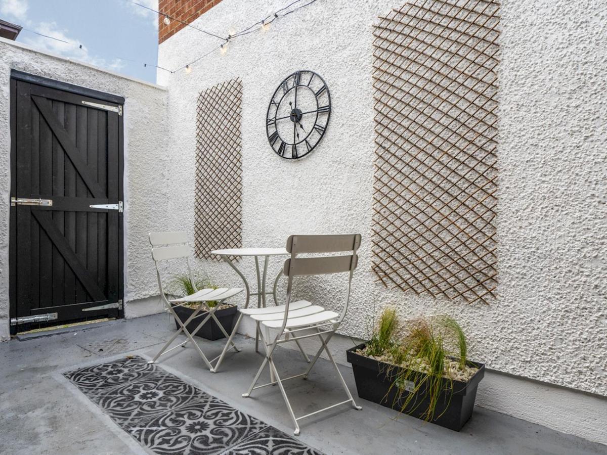 Pass The Keys 58 Lw Ave Stunning 2Br Terrace Top Location Lots Nearby بلفاست المظهر الخارجي الصورة